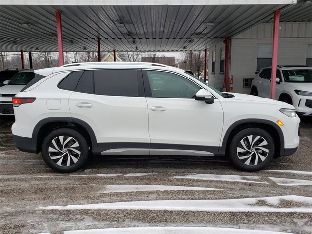 New 2026 Volkswagen Tiguan S image 2