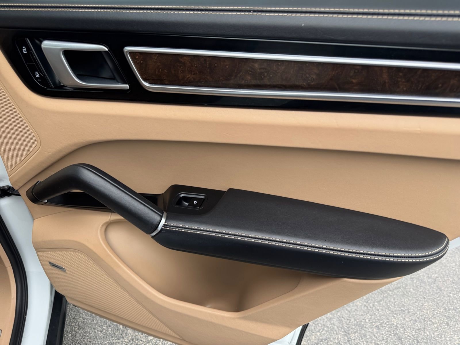 Used 2019 Porsche Cayenne AWD/4WD image 15
