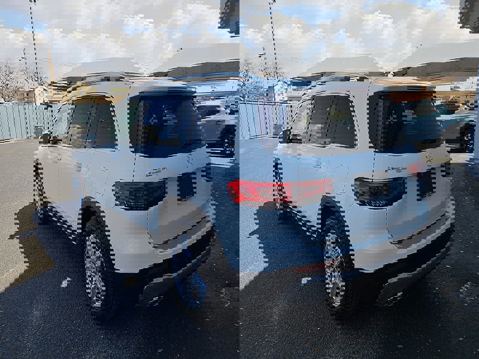 Used 2020 Mercedes-Benz GLB 250 4MATIC image 3