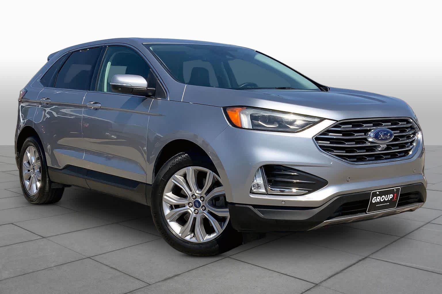 Used 2022 Ford Edge Titanium w/ Equipment Group 301A AWD/4WD image 3