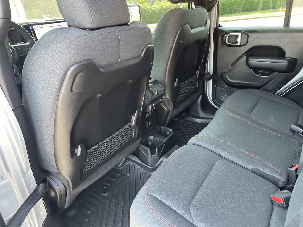 Used 2024 Jeep Wrangler Unlimited Rubicon AWD/4WD image 19