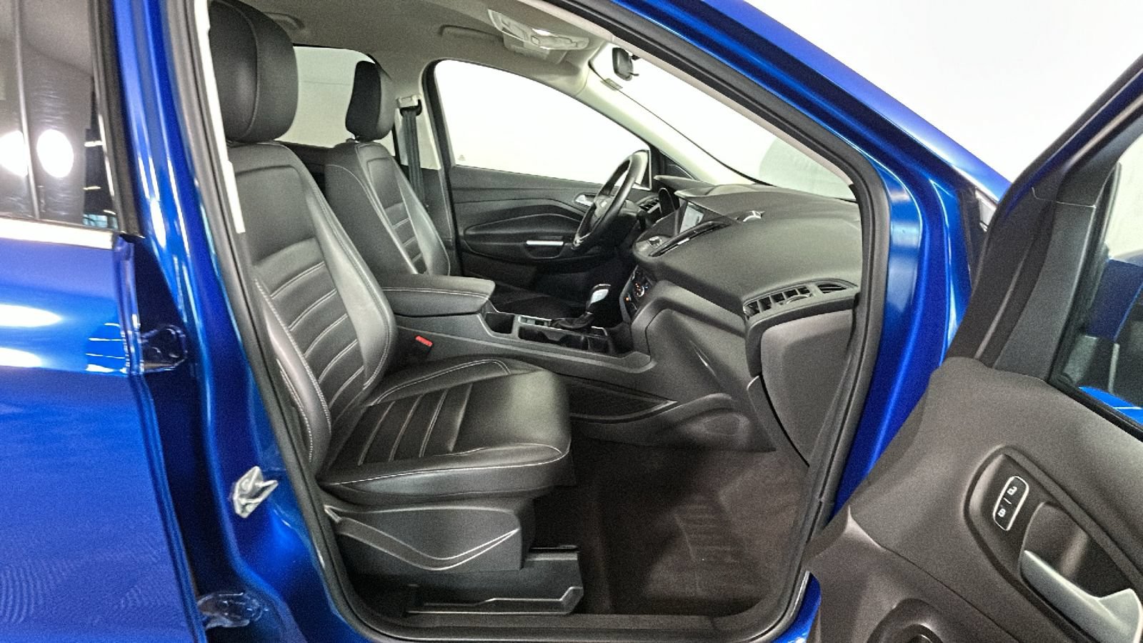 Used 2019 Ford Escape SEL AWD/4WD image 35