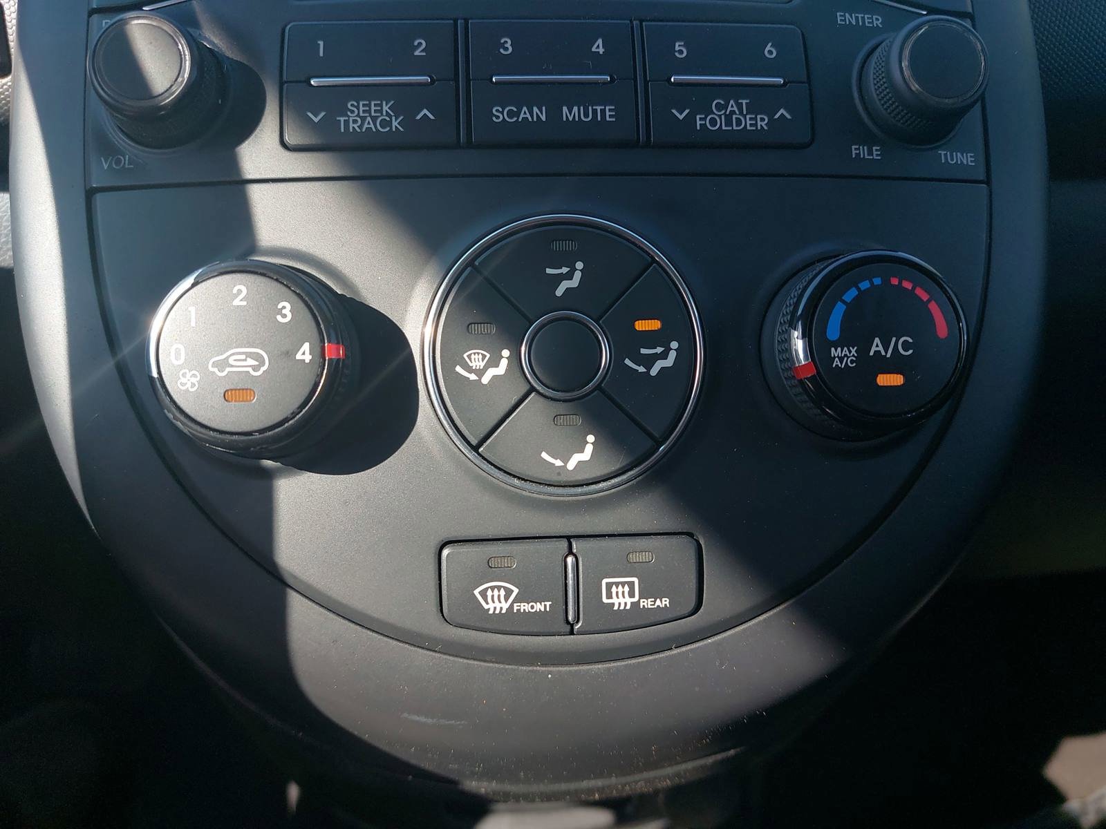 Used 2013 Kia Soul FWD image 21