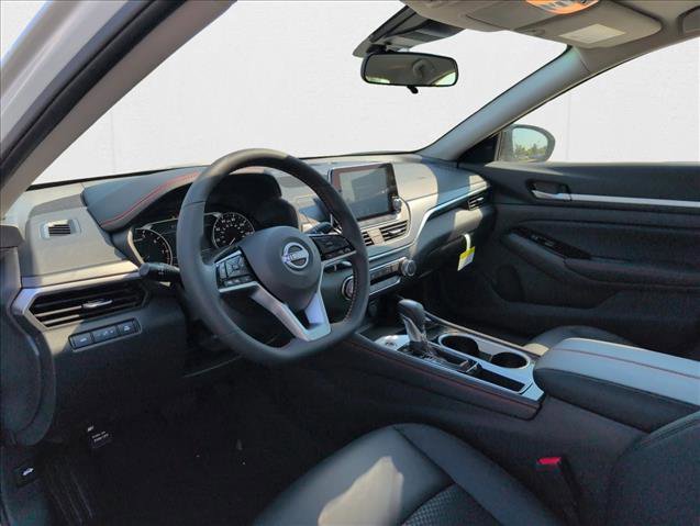 New 2025 Nissan Altima 2.5 SR image 10