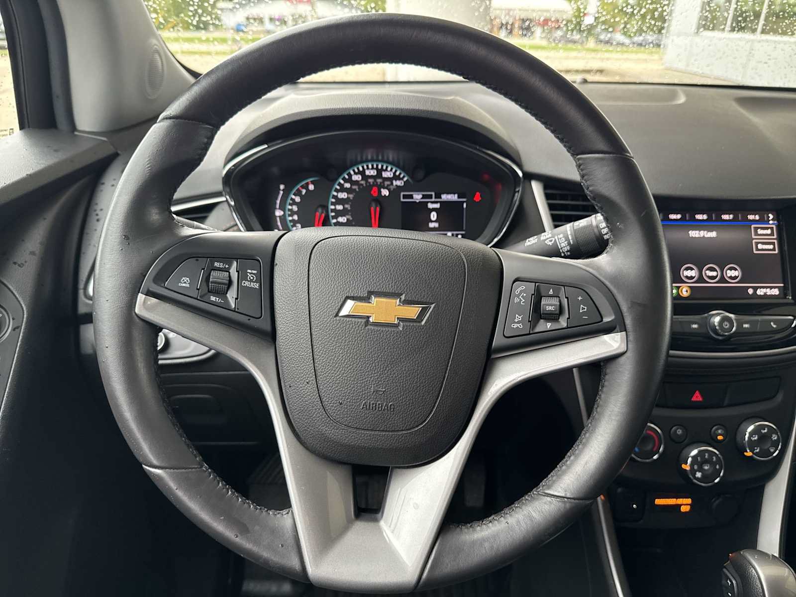 Certified 2020 Chevrolet Trax LT w/ LT Convenience Package FWD image 11