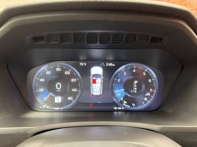 Used 2020 Volvo XC90 T6 Momentum image 16