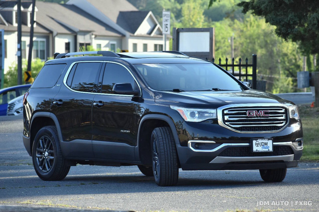 Used 2018 GMC Acadia SLT w/ LPO, Floor Liner Package AWD/4WD image 4