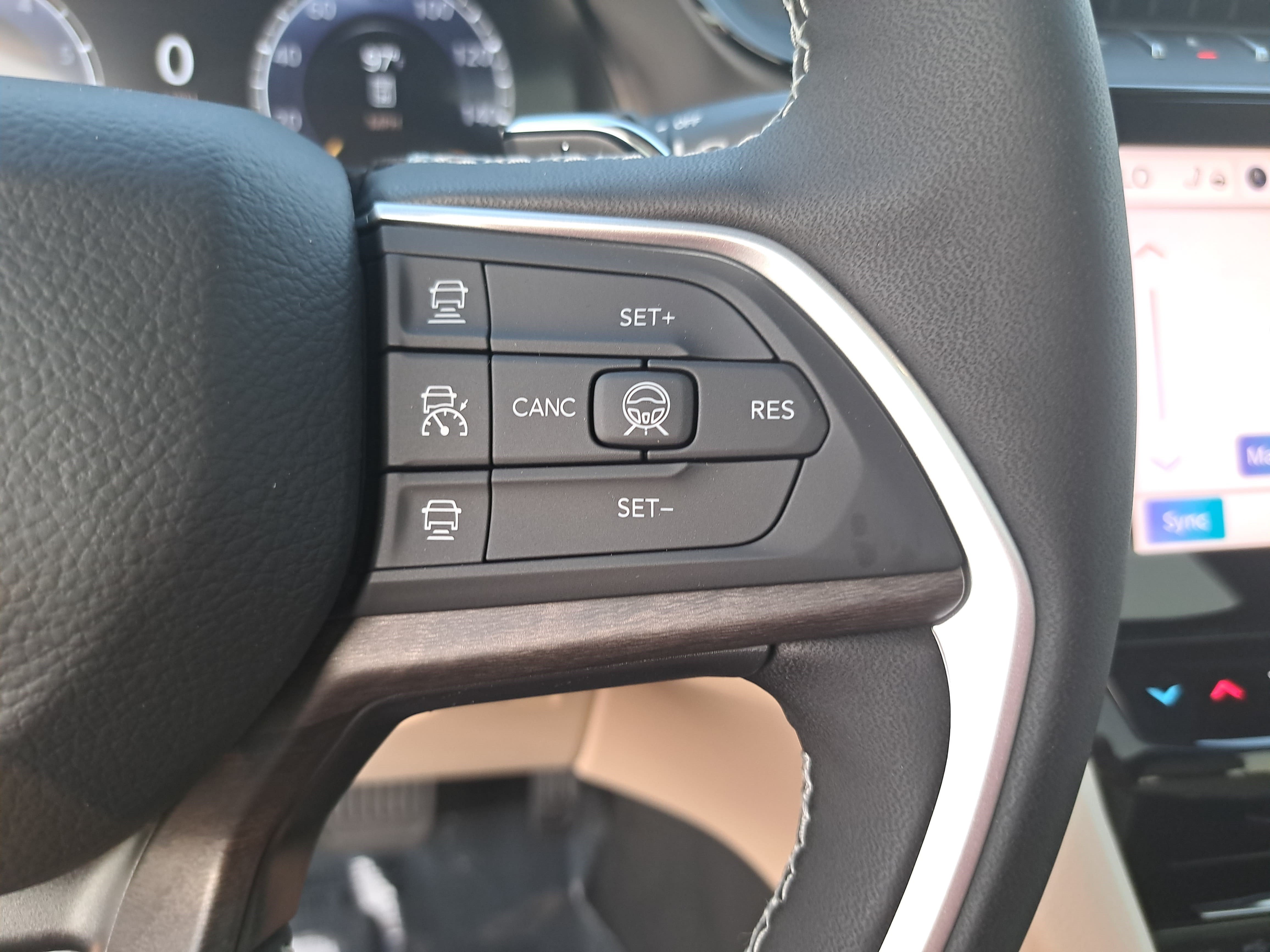 New 2026 Jeep Grand Cherokee Limited w/ Luxury Tech Group II AWD/4WD image 18