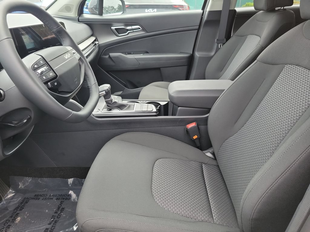 New 2026 Kia Sportage LX FWD image 5