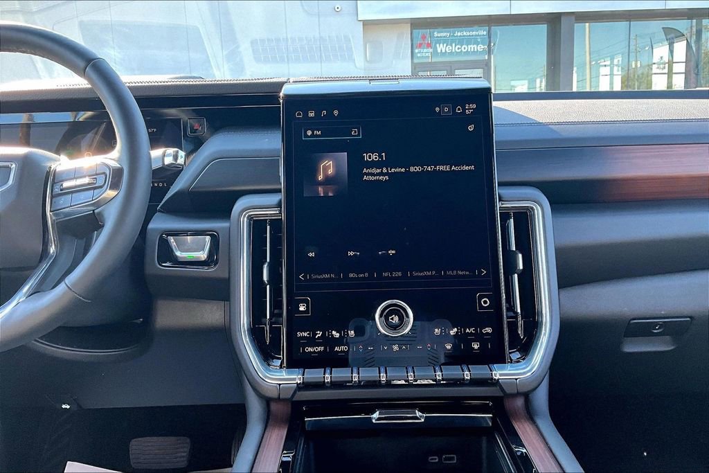 Used 2025 GMC Yukon Denali image 9