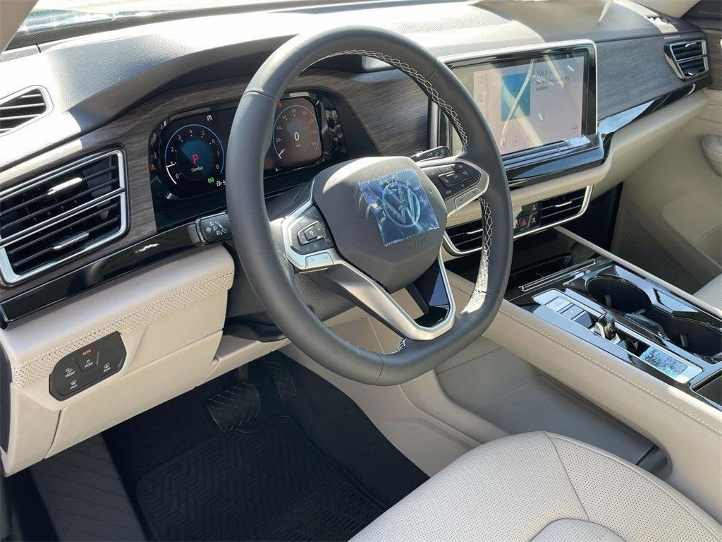 New 2025 Volkswagen Atlas SEL AWD/4WD image 16