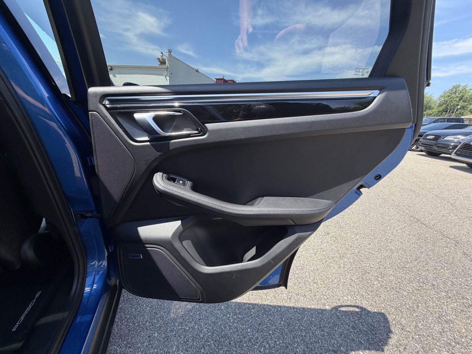 Used 2018 Porsche Macan S AWD/4WD image 31