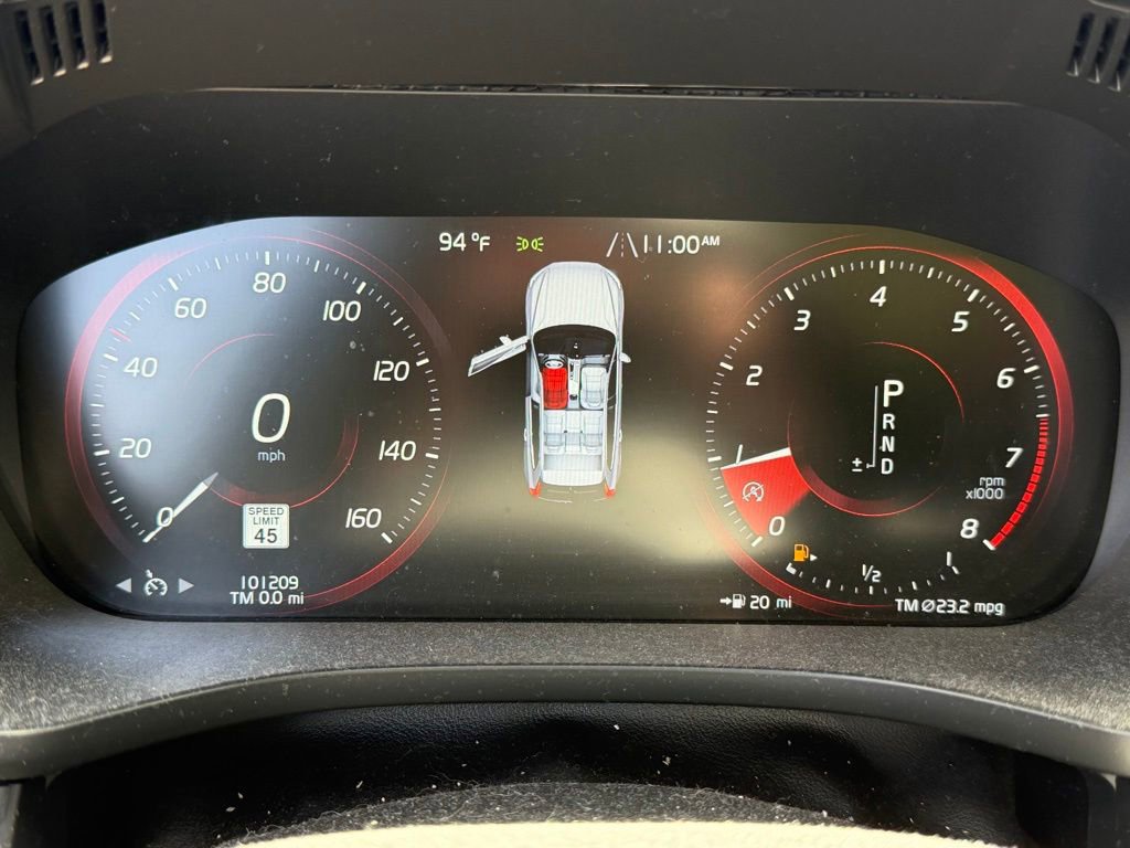 Used 2018 Volvo XC60 T6 Momentum w/ Advanced Package AWD/4WD image 17