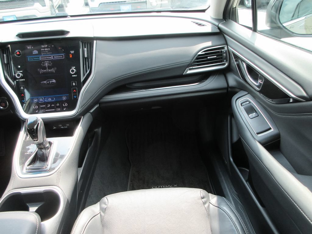 Used 2020 Subaru Outback Limited AWD/4WD image 17