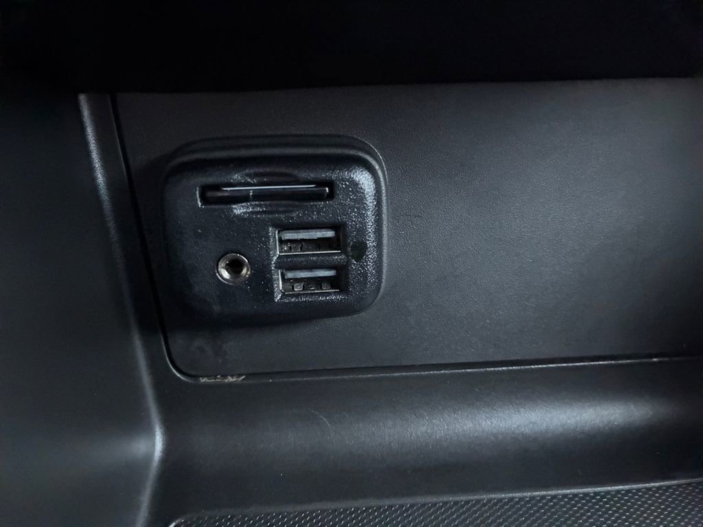 Used 2022 GMC Canyon AT4 w/ Trailering Package image 6