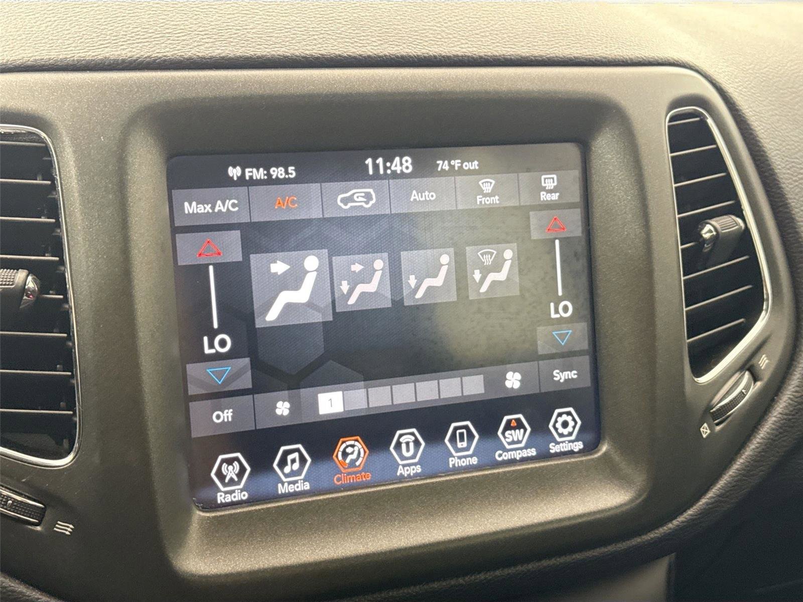 Used 2020 Jeep Compass Trailhawk image 25