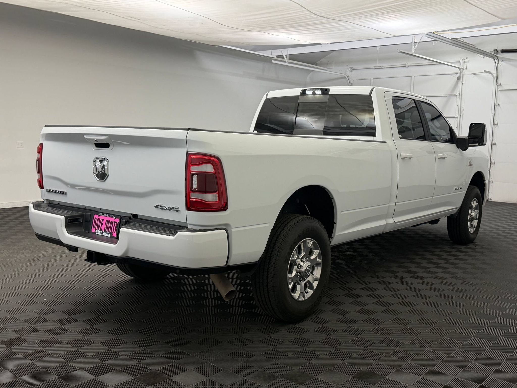Used 2023 RAM 3500 Laramie AWD/4WD image 26