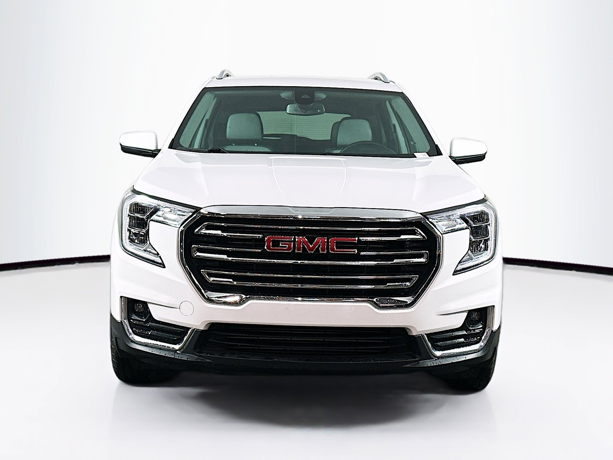Used 2023 GMC Terrain SLT image 2