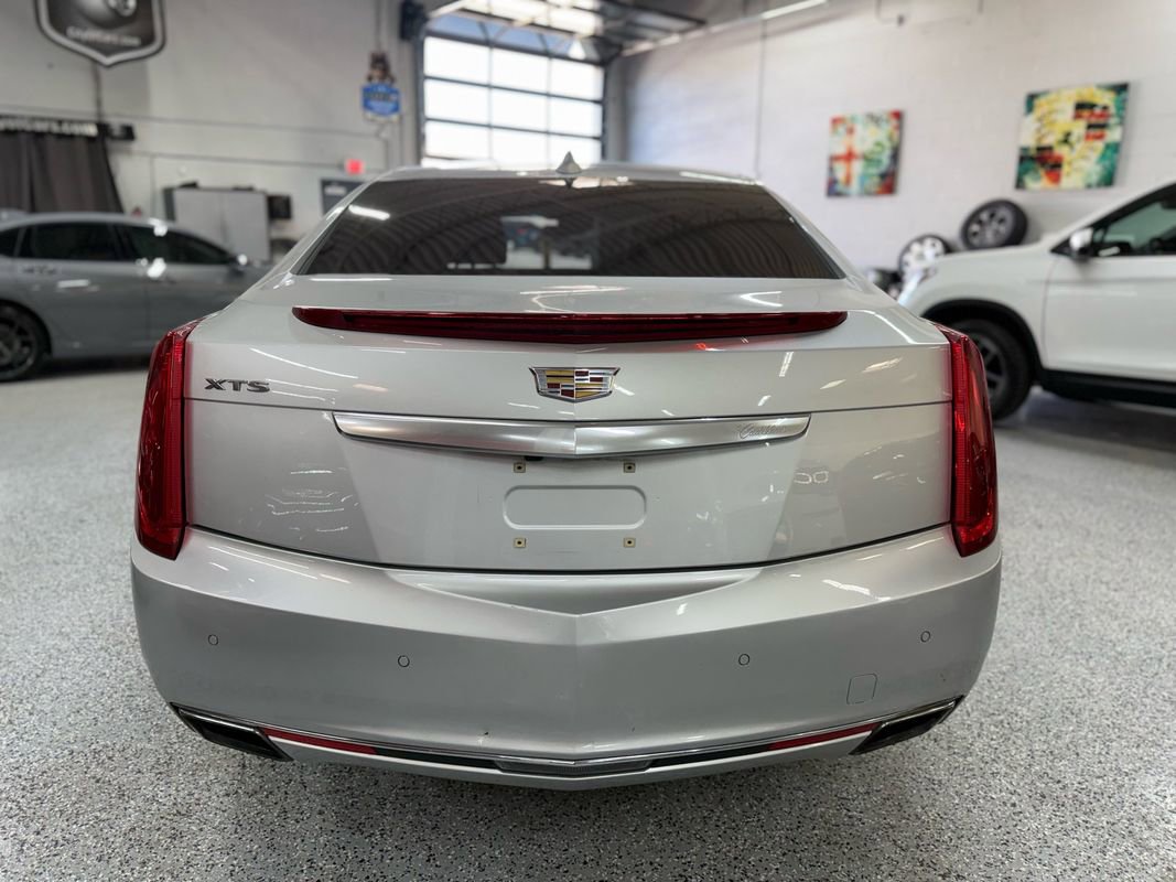 Used 2017 Cadillac XTS Luxury w/ Driver Awareness Package FWD image 4