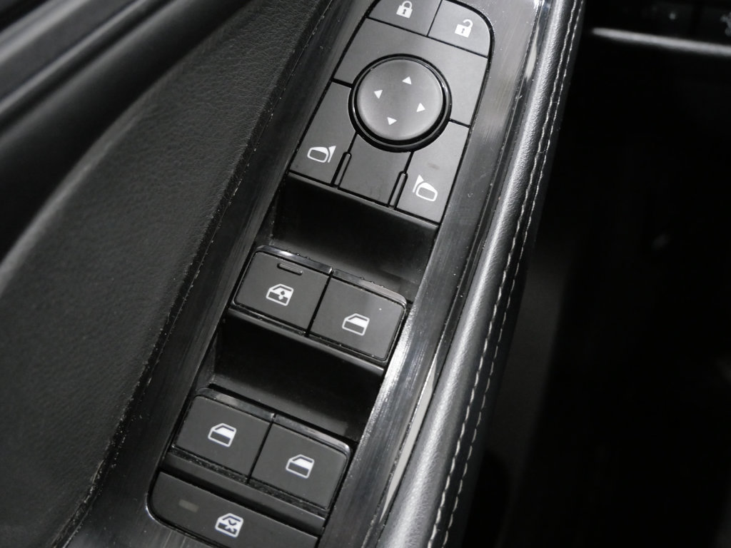 Used 2024 Nissan Rogue SV AWD/4WD image 13