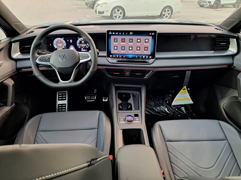 New 2026 Volkswagen Tiguan SE R-Line FWD image 6