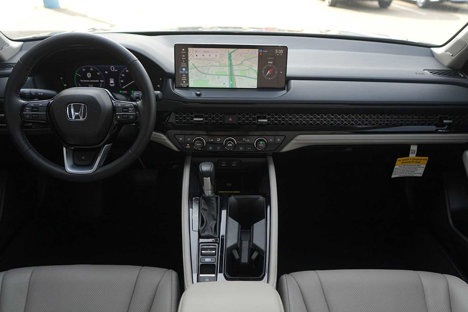 Used 2025 Honda Accord Touring image 10