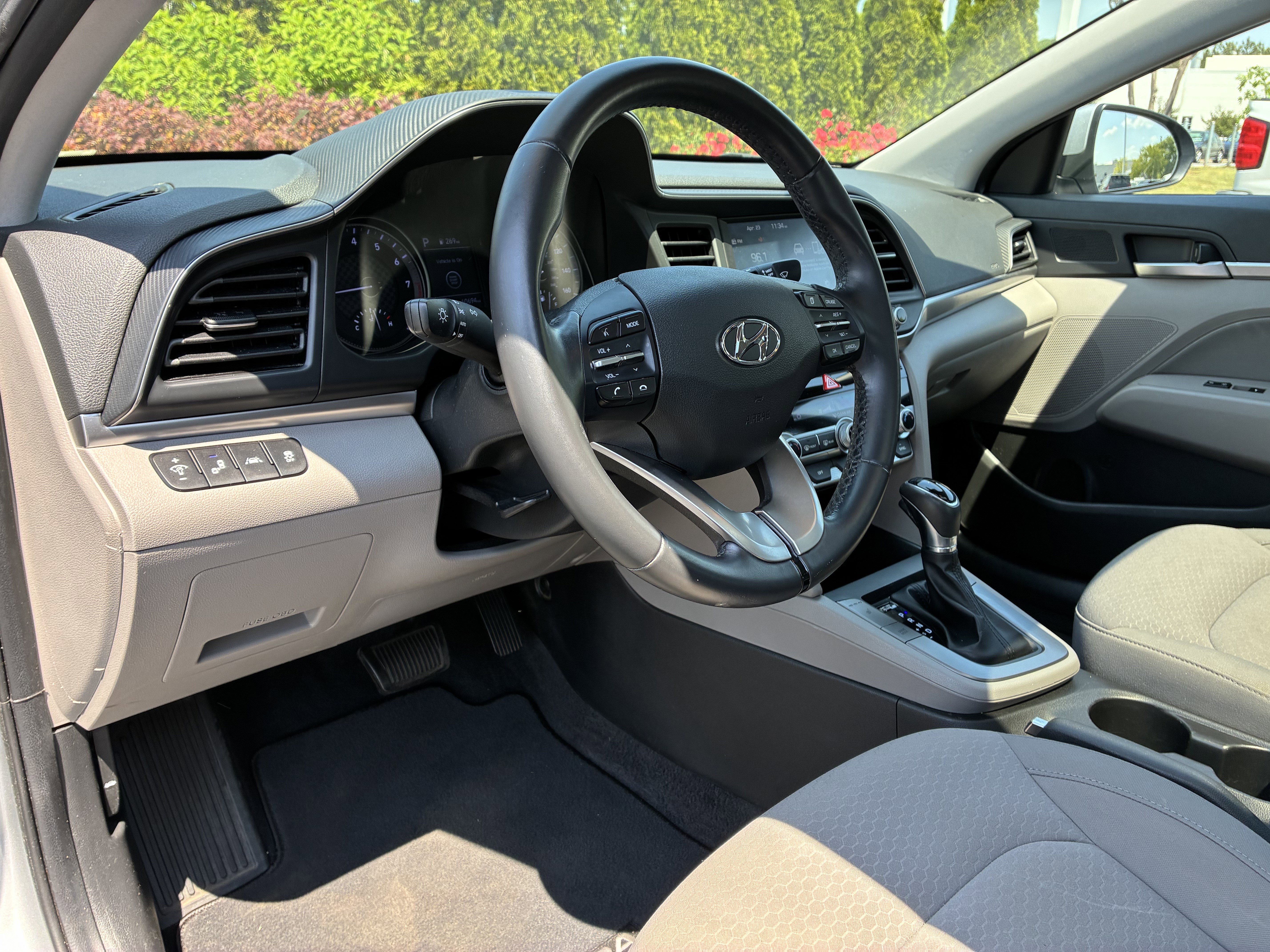 Used 2020 Hyundai Elantra Value Edition FWD image 21
