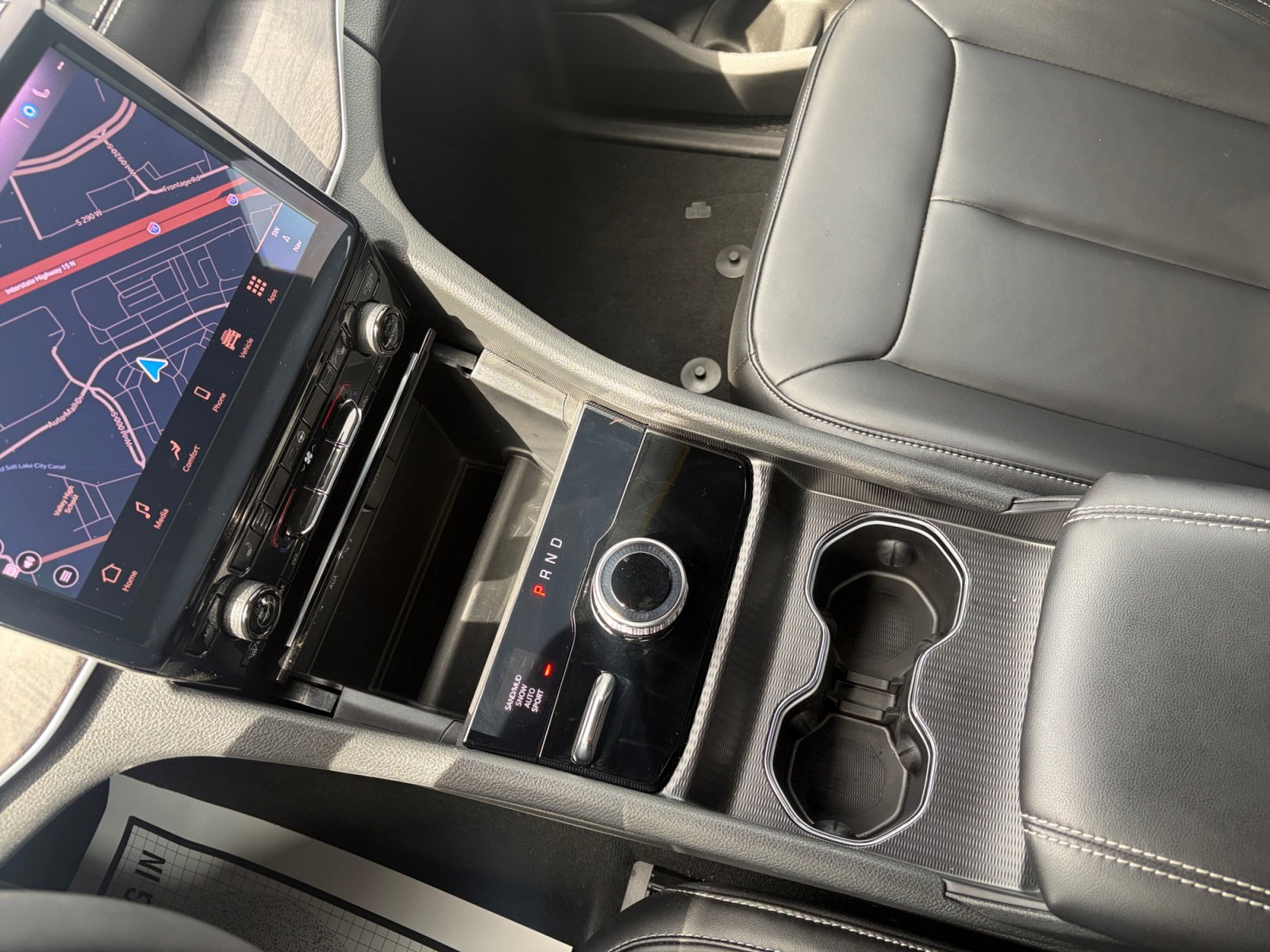 Used 2025 Jeep Grand Cherokee Limited w/ Trailer Tow Package image 24