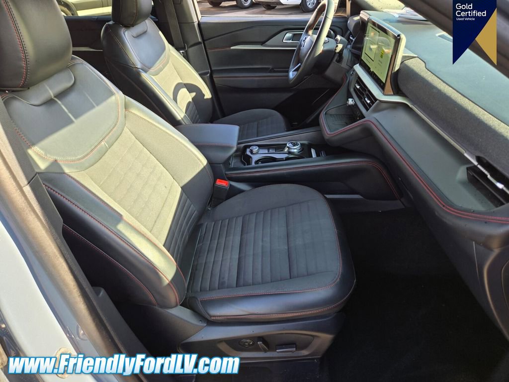 Certified 2025 Ford Explorer ST-Line w/ Premium Package image 16