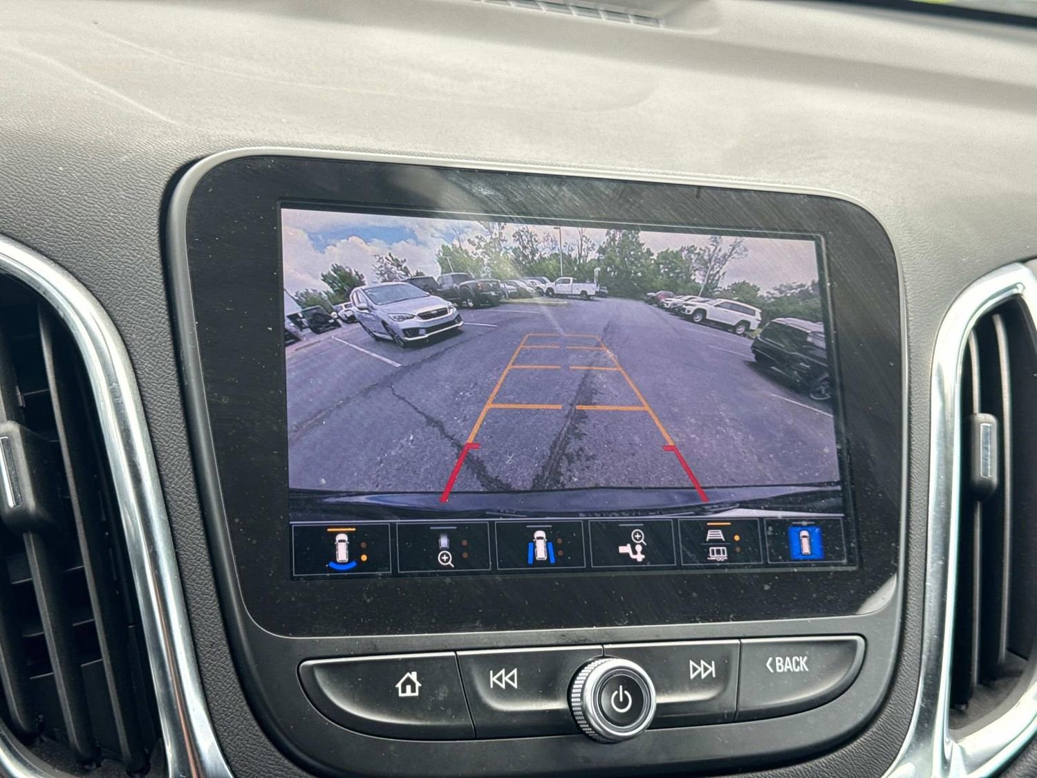 Used 2024 Chevrolet Equinox LT FWD image 35
