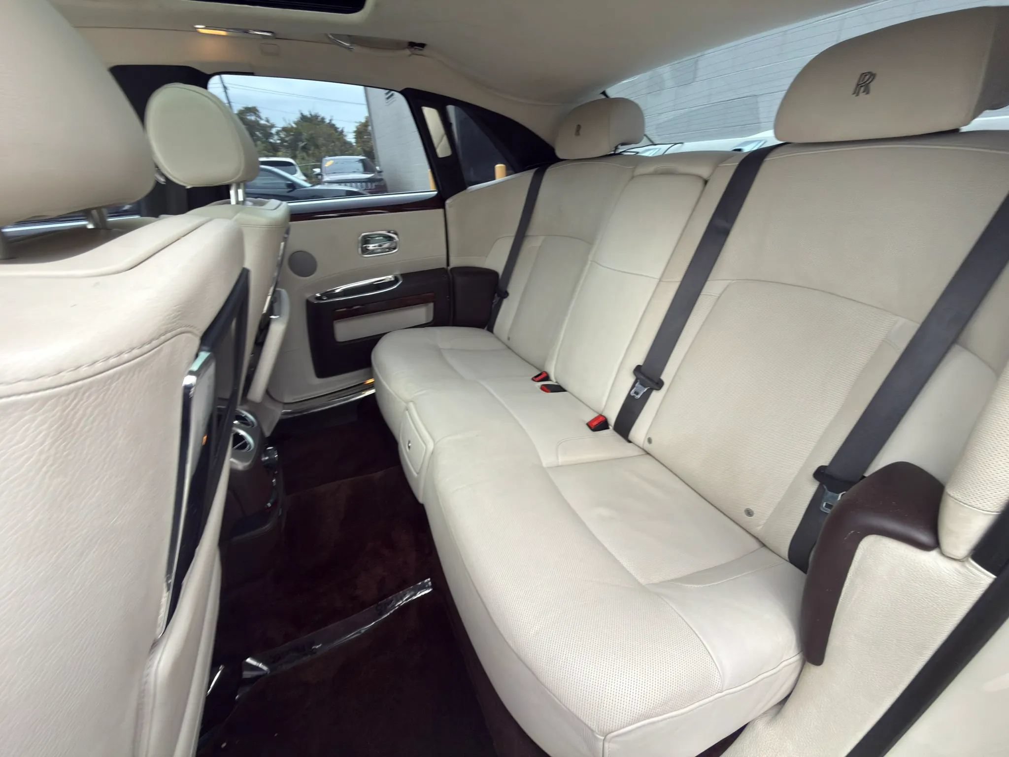 Used 2013 Rolls-Royce Ghost RWD image 31