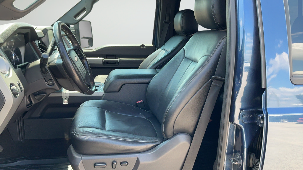 Used 2015 Ford F250 Lariat w/ FX4 Off-Road Package AWD/4WD image 16