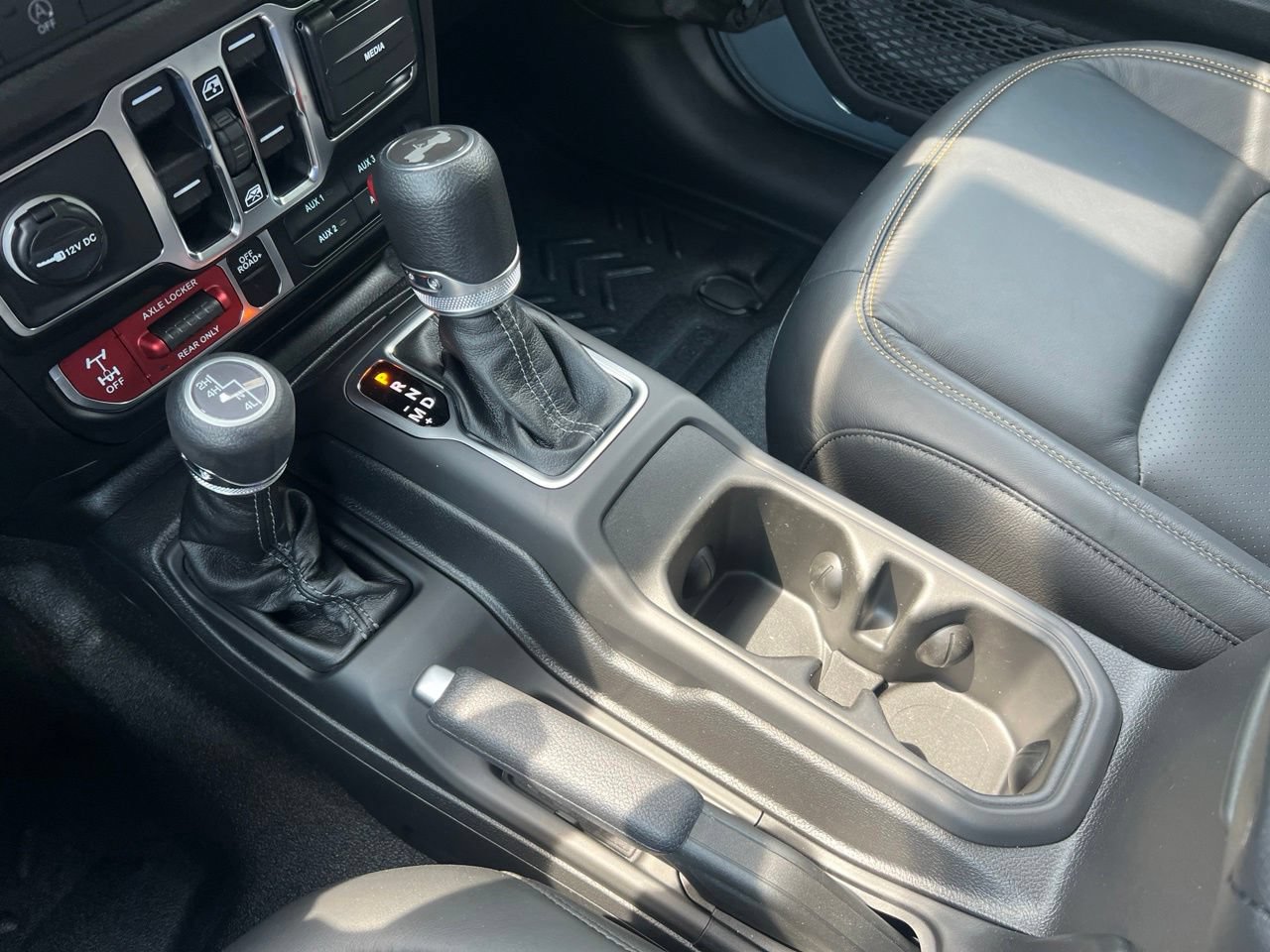 New 2026 Jeep Wrangler Unlimited Sport AWD/4WD image 34