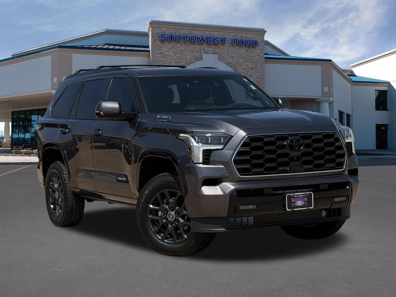 Used 2024 Toyota Sequoia Platinum AWD/4WD 360° Tour