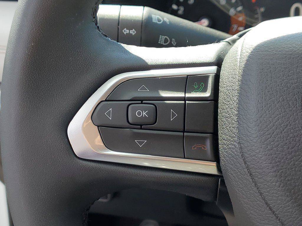 Used 2023 Jeep Compass Limited AWD/4WD image 9