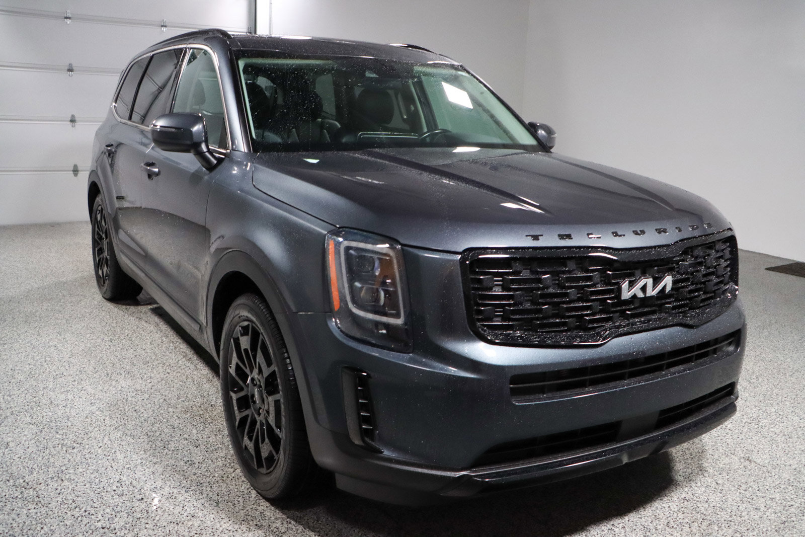 Used 2022 Kia Telluride EX w/ EX Premium Package image 5