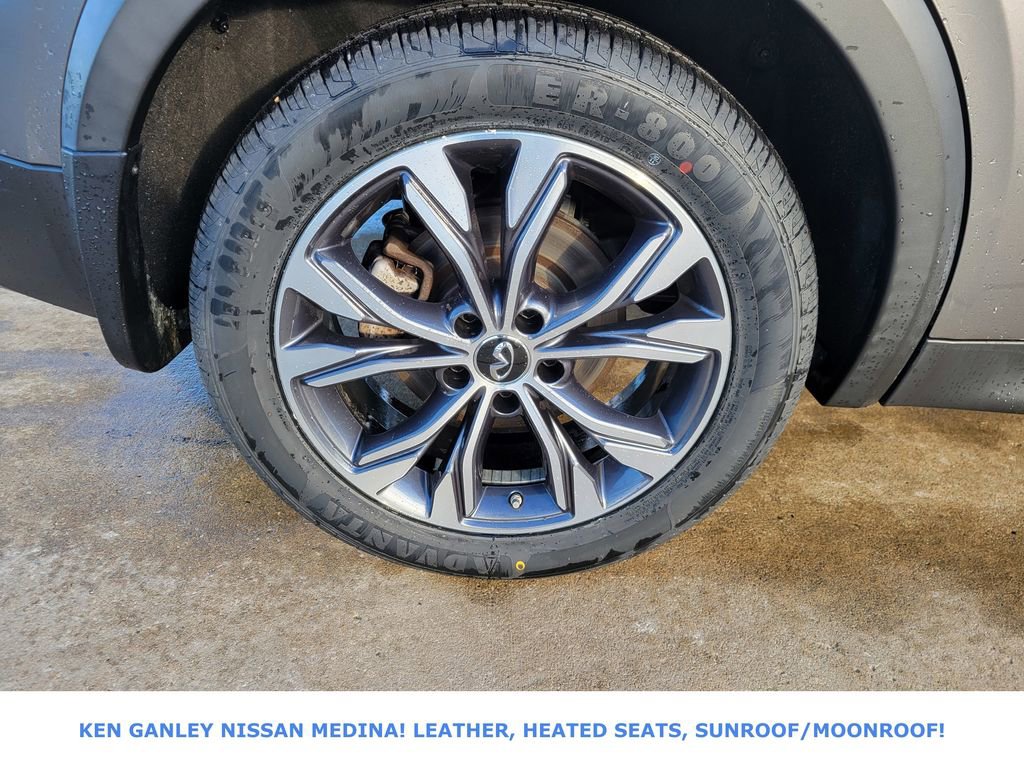 Used 2018 INFINITI QX30 Premium w/ Cargo Package image 21