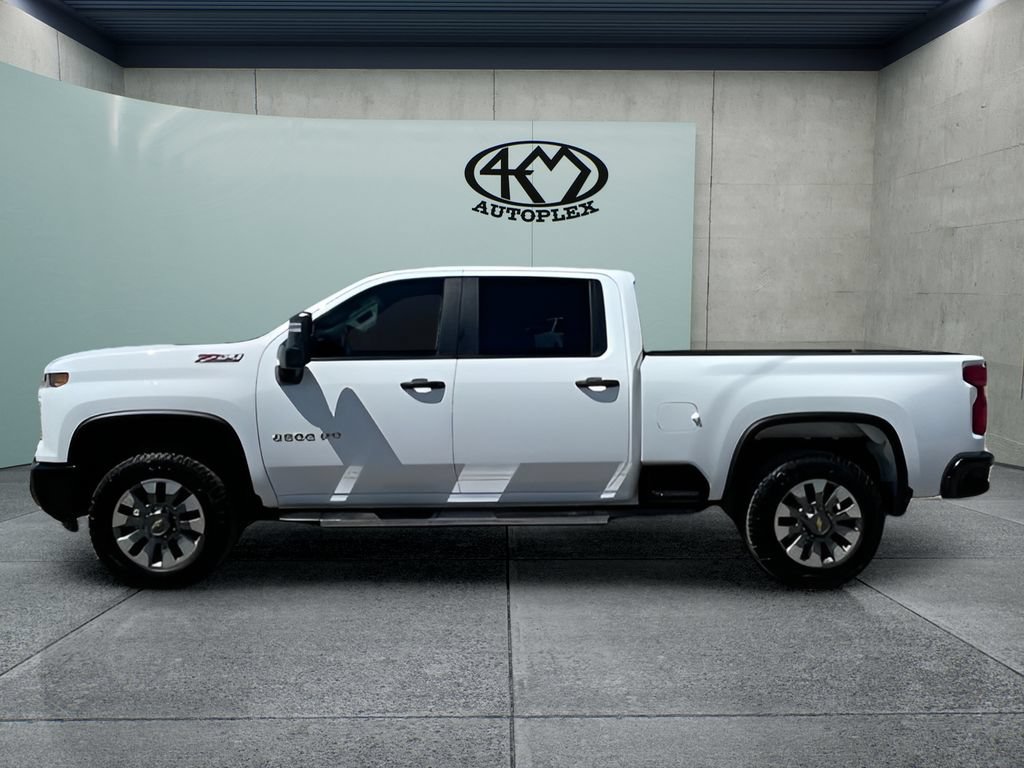 Used 2025 Chevrolet Silverado 2500 Custom w/ Custom Convenience Package AWD/4WD image 5