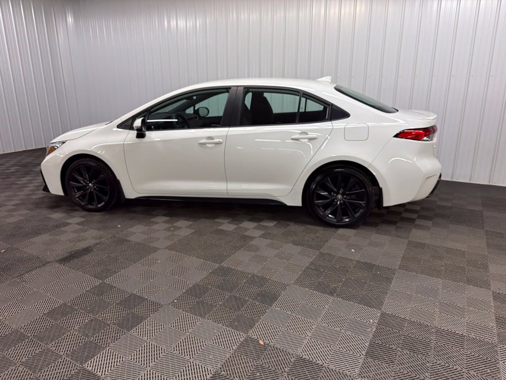 Used 2024 Toyota Corolla SE FWD image 8