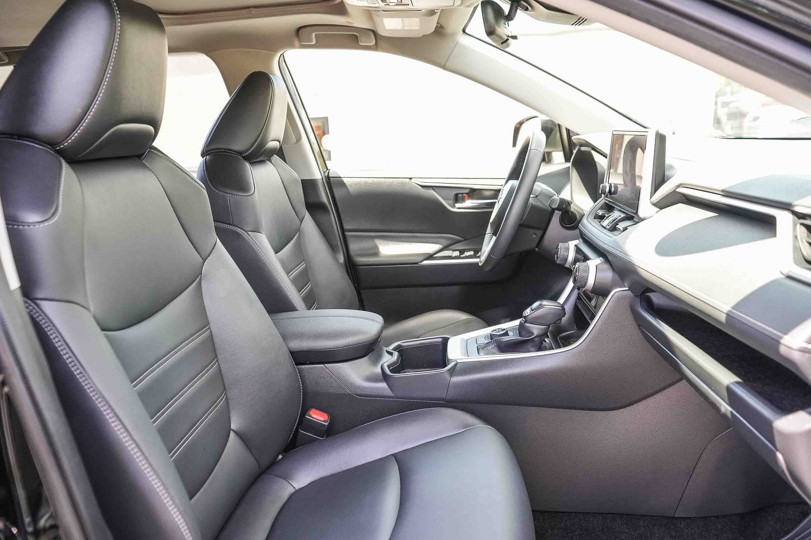 Certified 2023 Toyota RAV4 XLE Premium AWD/4WD image 21