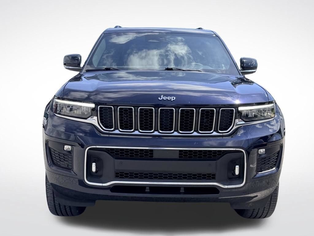 Used 2024 Jeep Grand Cherokee L Overland w/ Trailer Tow Package AWD/4WD image 10
