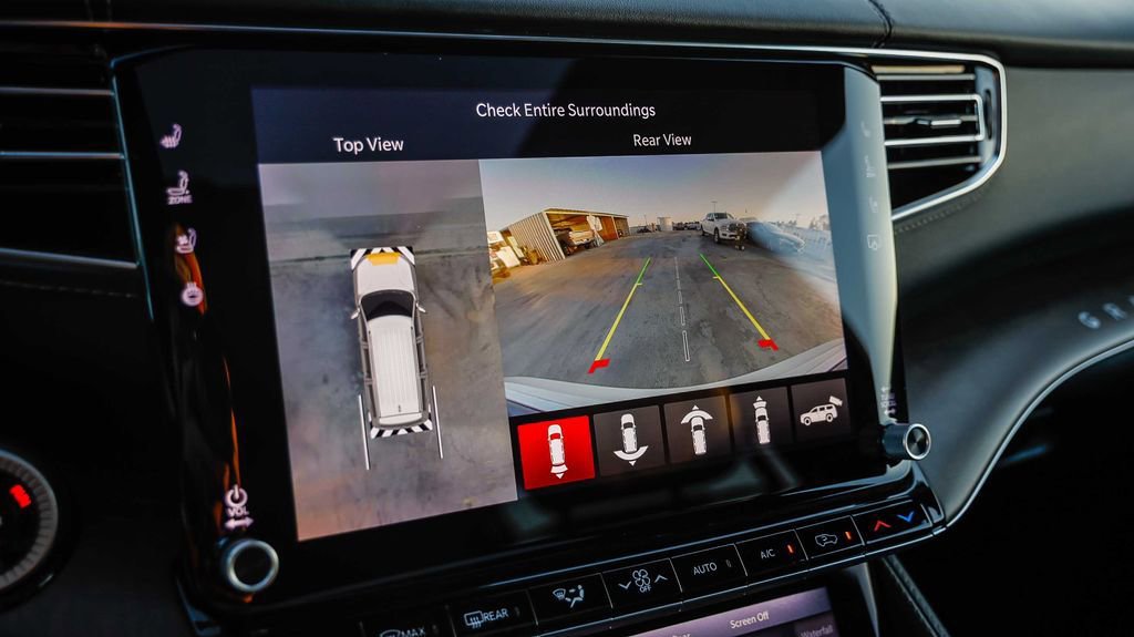 Used 2024 Jeep Grand Wagoneer L 4WD image 26