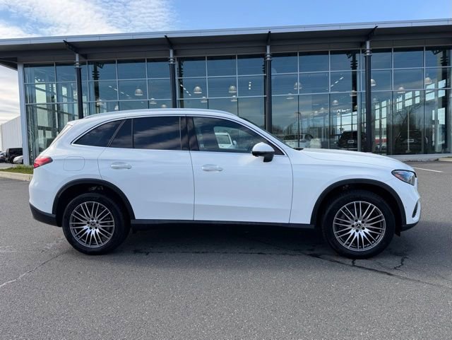 Used 2024 Mercedes-Benz GLC 300 4MATIC image 8