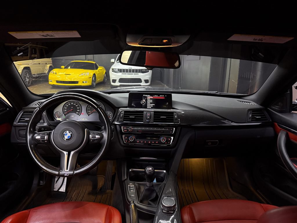 Used 2015 BMW M4 Coupe w/ Executive Package RWD image 17