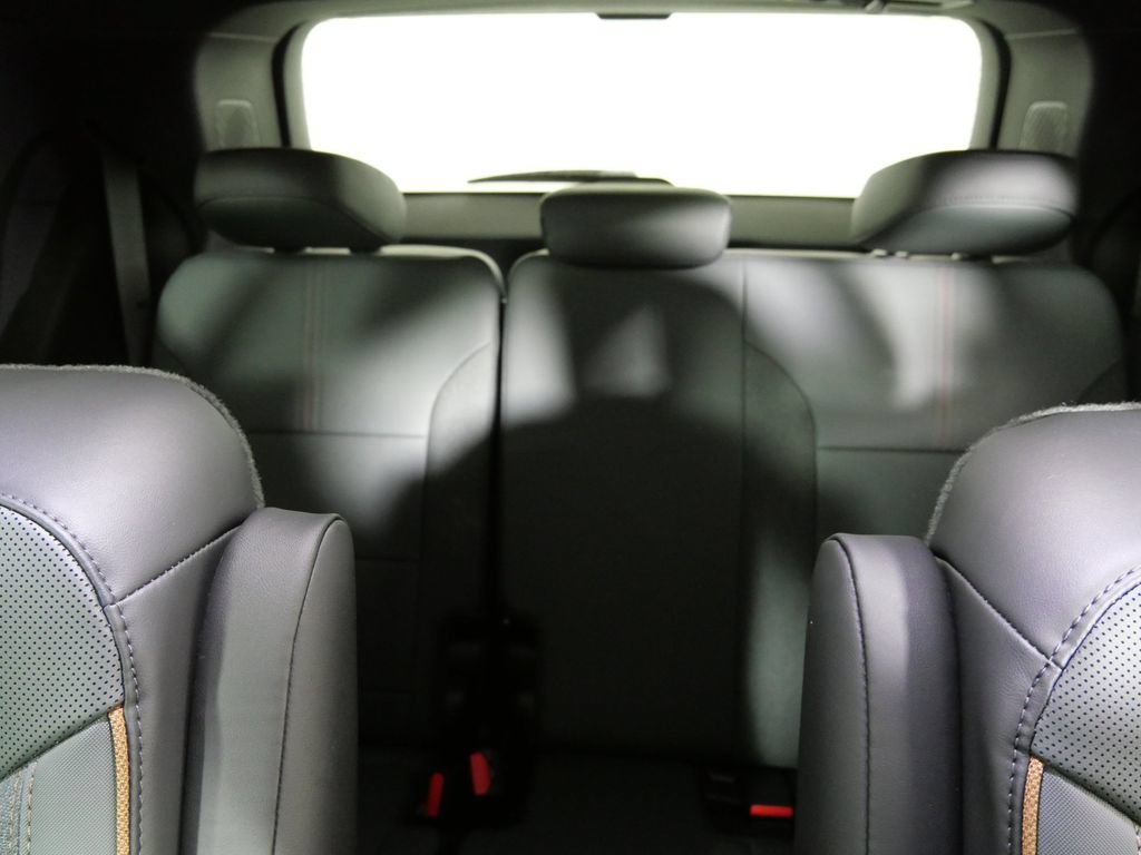 New 2026 GMC Acadia AT4 w/ Super Cruise Package AWD/4WD image 15