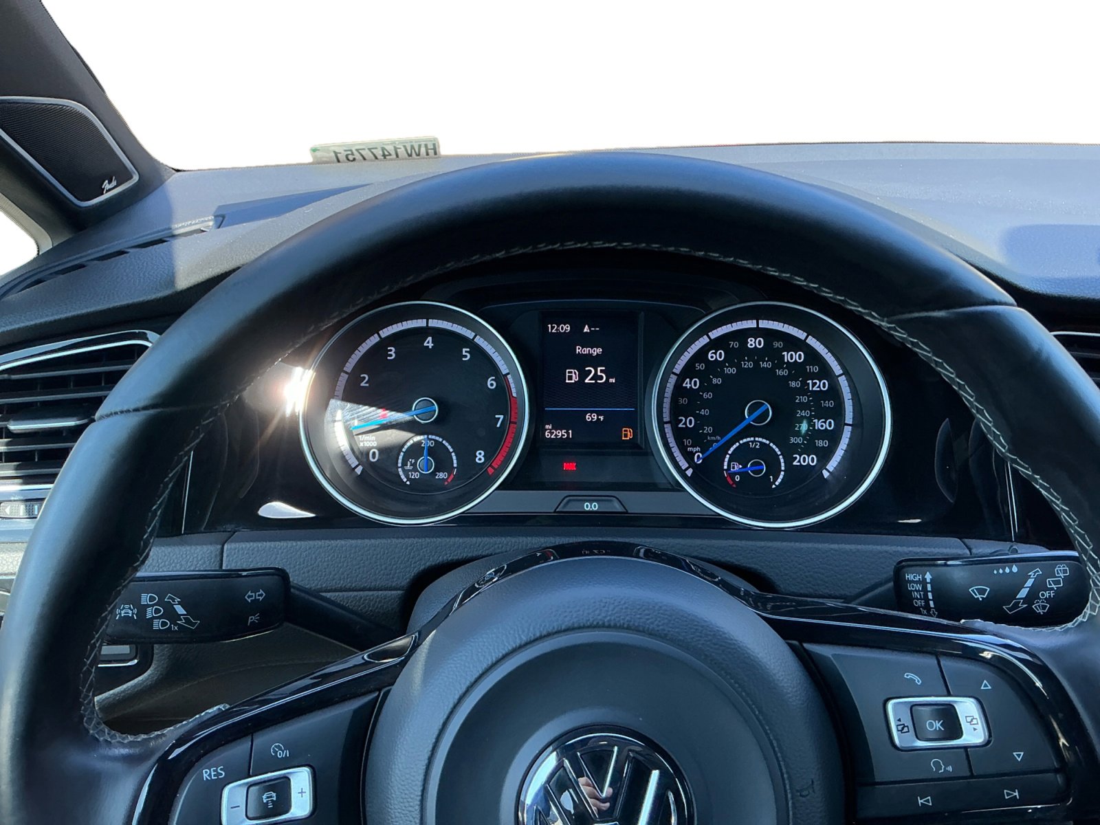 Used 2017 Volkswagen Golf R 4-Door image 12