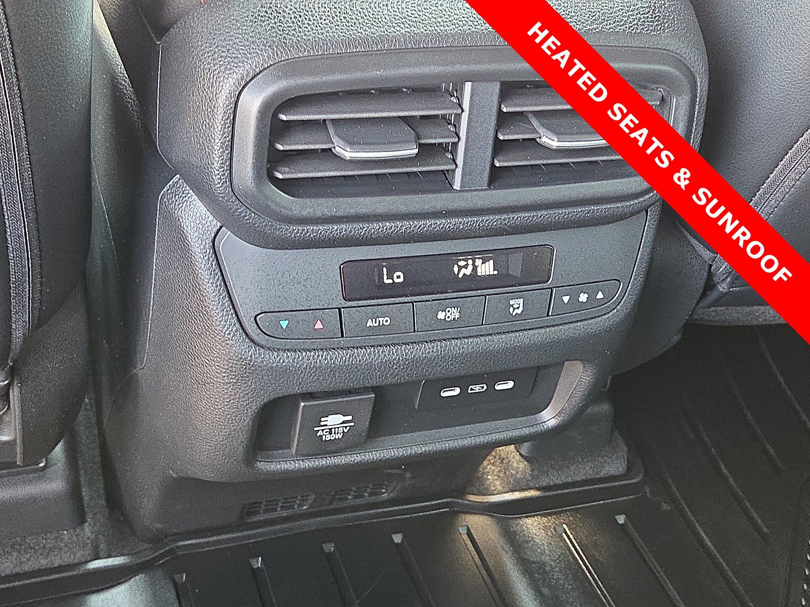 Used 2025 Honda Pilot TrailSport image 12