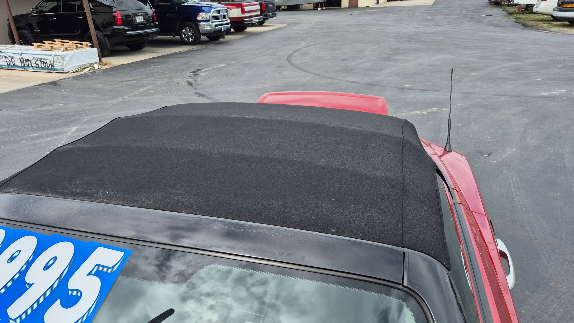 Used 2007 Chrysler Crossfire Convertible w/ Special Edition Group image 10