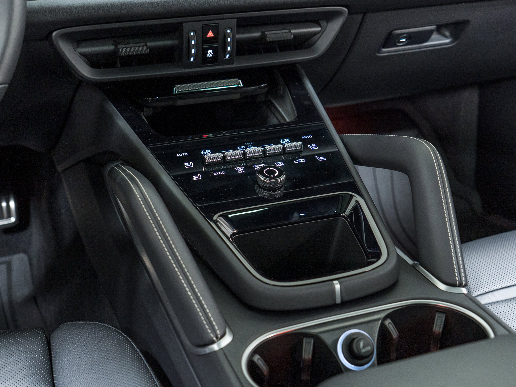 Certified 2024 Porsche Cayenne Turbo image 28