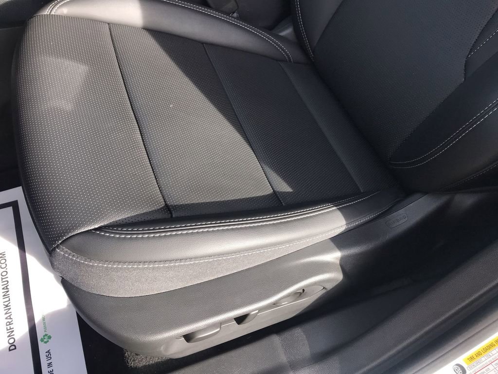 Used 2025 Buick Envision Preferred image 12